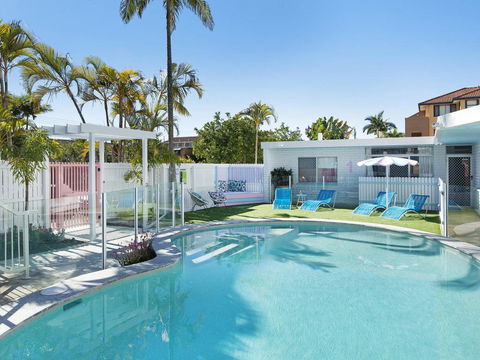 Ventura Beach Motel - 1 Bedroom Unit 8 - Airlie Beach Holiday 1