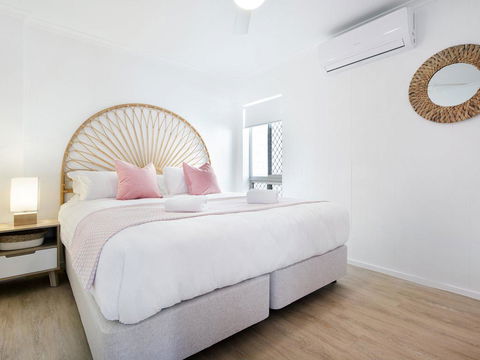 Ventura Beach Motel 2 Bed Poolside - Unit 1 - Airlie Beach Holiday 0