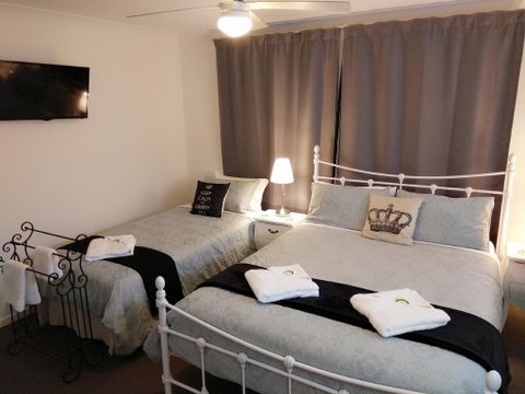 Victoria At Redcliffe Bed & Breakfast - Airlie Beach Holiday 1