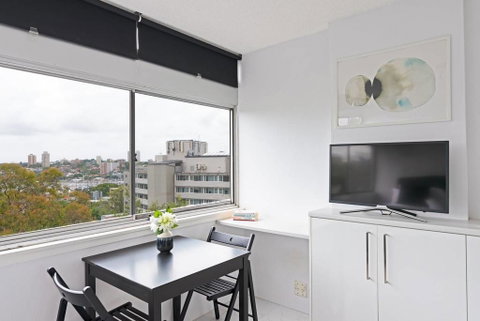 Views To Die For// Studio Rushcutters Bay // Free Parking - Airlie Beach Holiday 3
