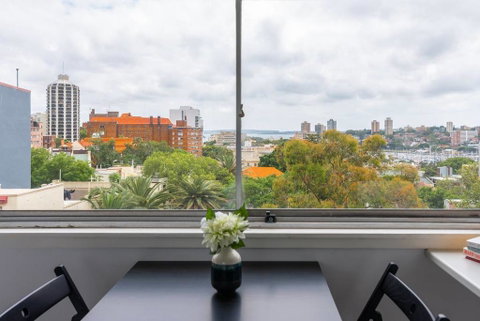 Views To Die For// Studio Rushcutters Bay // Free Parking - Airlie Beach Holiday 2
