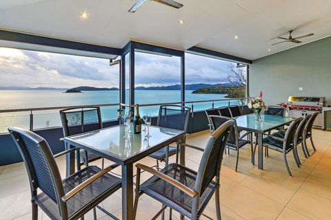 Villa 12 The Edge On Hamilton Island - Airlie Beach Holiday 0