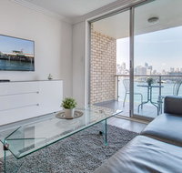 Wake up to Sydney Harbour - Airlie Beach Holiday