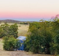 Walden Tiny House - Airlie Beach Holiday