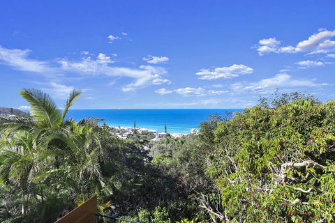 Walking On Sunshine - Airlie Beach Holiday 1