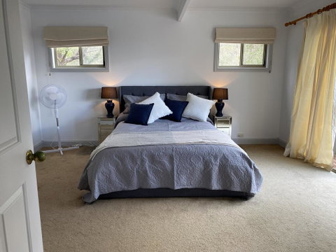 Wanjii II Pool & Spa Getaway - Airlie Beach Holiday 1