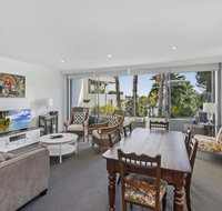 Waterfront resort living with space for the family - Airlie Beach Holiday