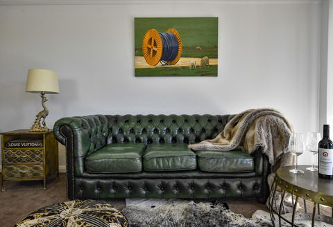 Daylesford Art Motel - Airlie Beach Holiday 0