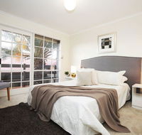 The Gallery Hours - Airlie Beach Holiday