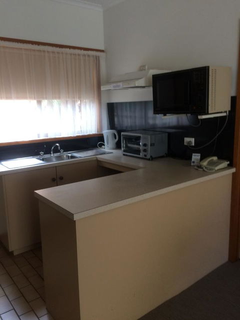 Ambassador Motor Inn - Airlie Beach Holiday 26