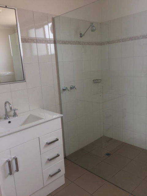 Ambassador Motor Inn - Airlie Beach Holiday 28