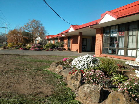 Ambassador Motor Inn - Airlie Beach Holiday 0