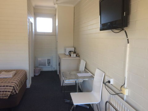 Ambassador Motor Inn - Airlie Beach Holiday 12