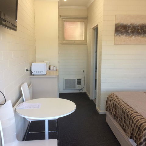 Ambassador Motor Inn - Airlie Beach Holiday 21