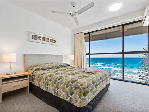 Coolum Caprice - Airlie Beach Holiday 8