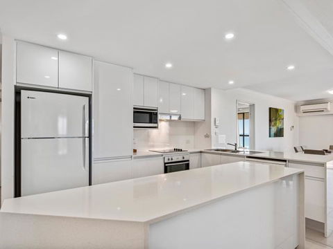 Coolum Caprice - Airlie Beach Holiday 3