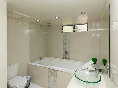 Beach Lodges - Airlie Beach Holiday 12
