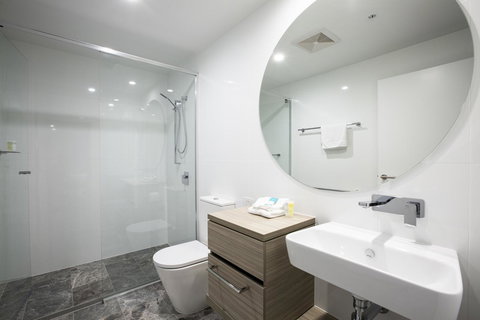 Qube Broadbeach - Airlie Beach Holiday 39