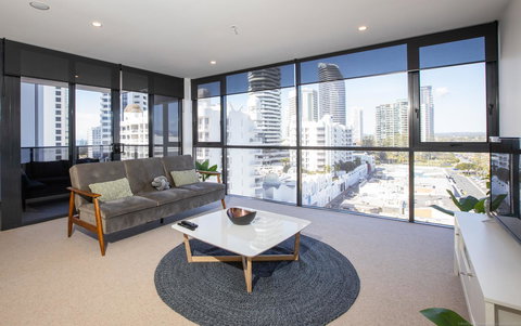 Qube Broadbeach - Airlie Beach Holiday 14