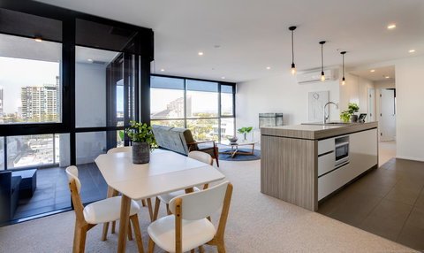 Qube Broadbeach - Airlie Beach Holiday 16