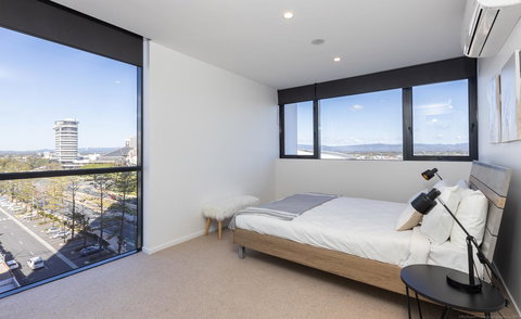 Qube Broadbeach - Airlie Beach Holiday 7