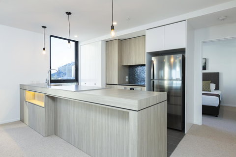 Qube Broadbeach - Airlie Beach Holiday 38