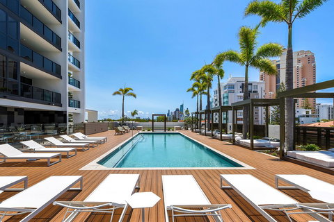 Qube Broadbeach - Airlie Beach Holiday 31