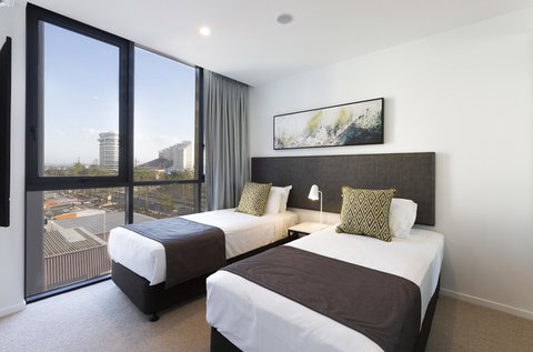 Qube Broadbeach - Airlie Beach Holiday 44