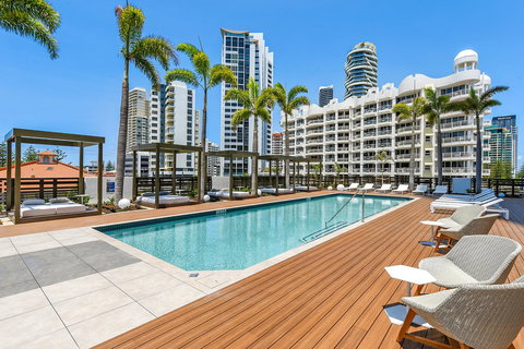 Qube Broadbeach - Airlie Beach Holiday 26