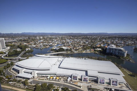 Qube Broadbeach - Airlie Beach Holiday 4