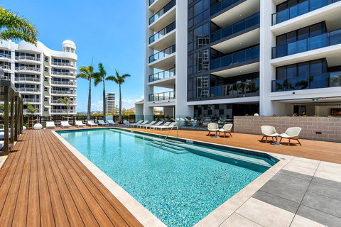 Qube Broadbeach - Airlie Beach Holiday 17