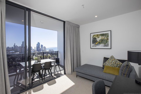 Qube Broadbeach - Airlie Beach Holiday 3