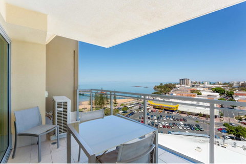 Proximity Waterfront Apartments - Airlie Beach Holiday 31