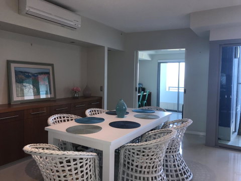 Proximity Waterfront Apartments - Airlie Beach Holiday 16