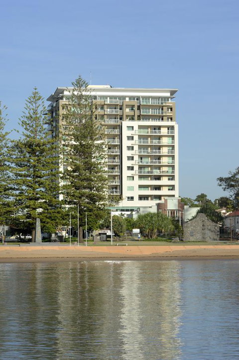 Proximity Waterfront Apartments - Airlie Beach Holiday 24