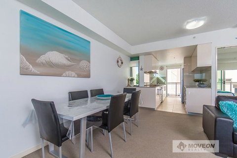 Proximity Waterfront Apartments - Airlie Beach Holiday 27