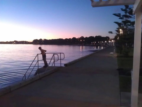 Proximity Waterfront Apartments - Airlie Beach Holiday 40