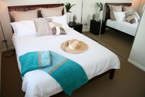 Proximity Waterfront Apartments - Airlie Beach Holiday 33