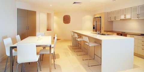 Coral Cove Apartments - Airlie Beach Holiday 24