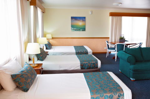 White Lace Motor Inn - Airlie Beach Holiday 16