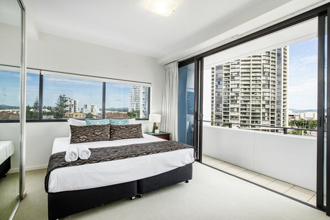 Ultra Broadbeach - Airlie Beach Holiday 7