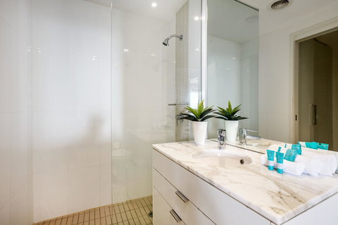 Ultra Broadbeach - Airlie Beach Holiday 29