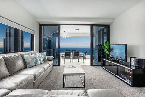 Ultra Broadbeach - Airlie Beach Holiday 34