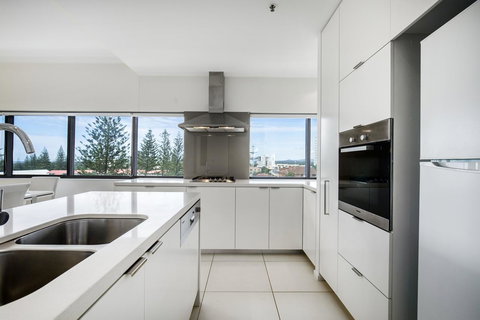 Ultra Broadbeach - Airlie Beach Holiday 8