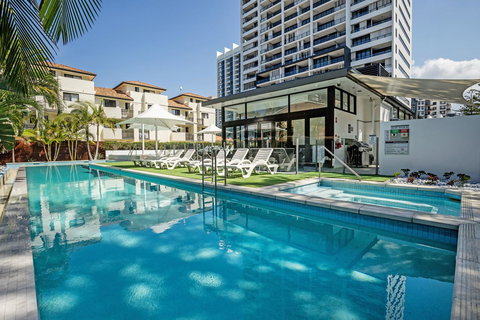 Ultra Broadbeach - Airlie Beach Holiday 4
