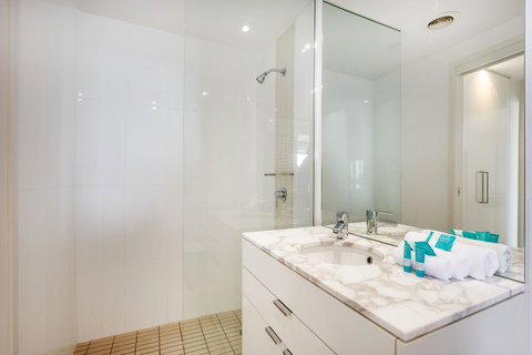 Ultra Broadbeach - Airlie Beach Holiday 28