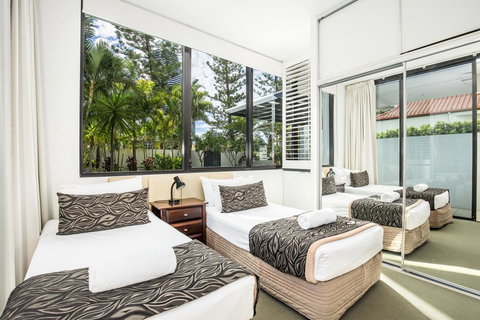Ultra Broadbeach - Airlie Beach Holiday 21