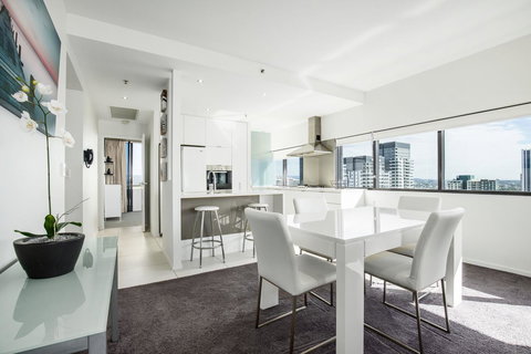Ultra Broadbeach - Airlie Beach Holiday 30
