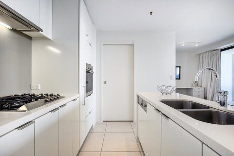 Ultra Broadbeach - Airlie Beach Holiday 35