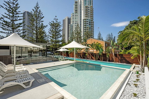 Ultra Broadbeach - Airlie Beach Holiday 2